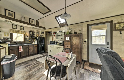 St. Charles Apartamento | Lovely Couples Escape on Mississippi River!