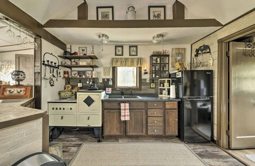 St. Charles Apartamento | Lovely Couples Escape on Mississippi River!