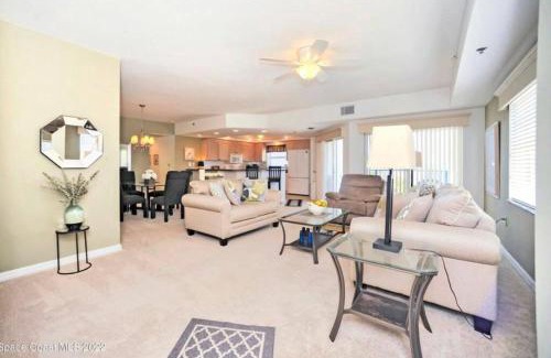 New Smyrna Beach Apartamento | Lovely & Cozy 3 bedroom with pool