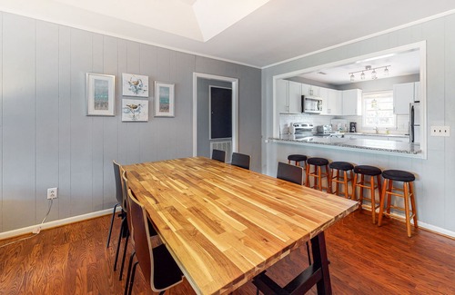 Edisto Island Casa | Lovely, Dog-Friendly House Close to Beach w/Free WiFi, Central AC, Private Pool
