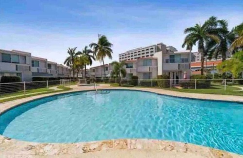 Dorado del Mar Villa | Lovely Dorado Beach Villa With King Size Bed