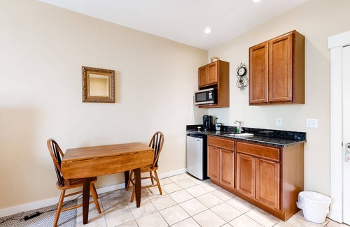 Northeast Harbor Casa | Lovely downtown Northeast Harbor suite near the water and near Acadia