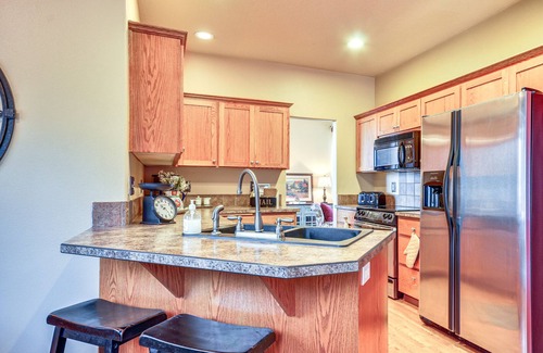 Dundee Casa | Lovely Dundee Home w/ Private Yard & Fire Pit!
