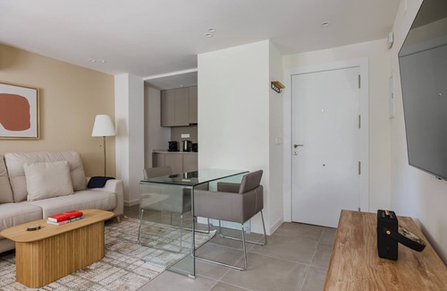 Teatinos Apartamento | Lovely El Consul - El Romeral Studio, near Food, by Blueground