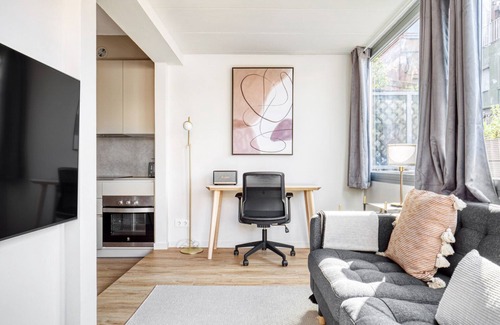 El Putget i Farro Apartamento | Lovely El Putxet i el Farró 1BR w/ Terrace, by Blueground