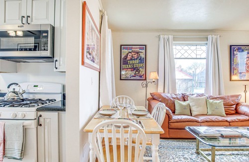 Elkhart Lake Apartamento | Lovely Elkhart Lake Apartment - Walk to Town!