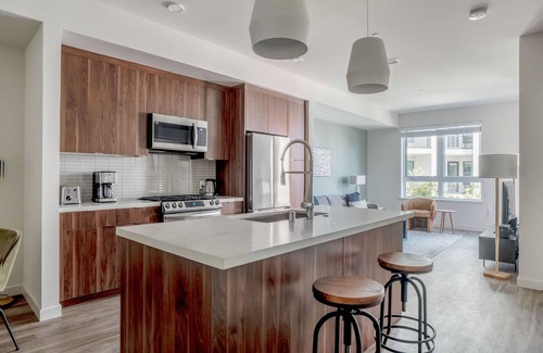 Emeryville Apartamento | Lovely Emeryville 1BR w/ Rooftop & Yoga Studio, nr Mall, by Blueground