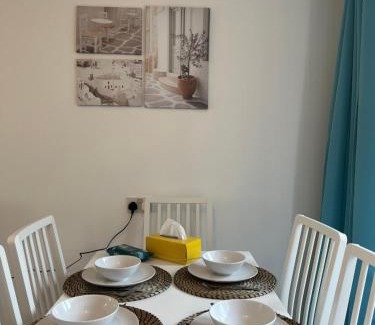 Euston Apartamento | Lovely Entire Flat with Private Balcony in Euston-Central London