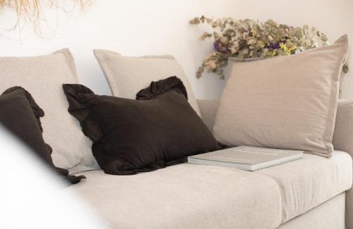 La Roqueta Apartamento | Lovely Exclusivity in Valencia Center