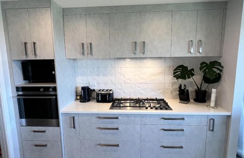 Aotea Casa | Lovely Family Home in Aotea with Grear Views - No Parties or Smoking