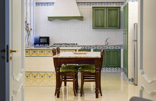 Modica Chalet De Esquí | Lovely Family Villa in Modica