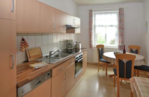 Friedrichsfeld Casa | Lovely Farmhouse in Friedrichsfeld with Garden