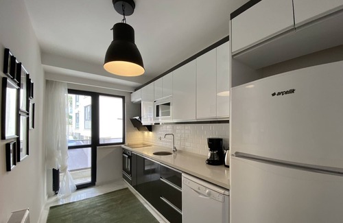Uludag Apartamento | Lovely Flat with Balcony near Metro in Eyupsultan