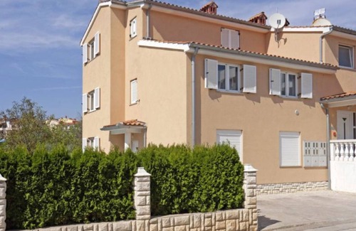 Vinkuran Apartamento | Precioso piso con piscina cerca de la playa