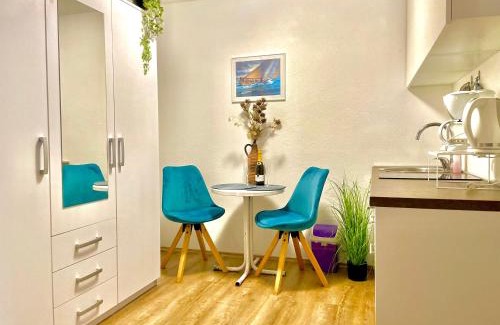 Jezera Apartamento | Lovely flower small house for two by the sea