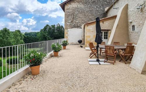 Les Leves-et-Thoumeyragues Casa | Lovely Home In Les Leves Et Thoumeyra