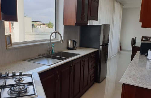 Boralesgamuwa Apartamento | Lovely fully furnished 2BR newly built apartment for your vacation