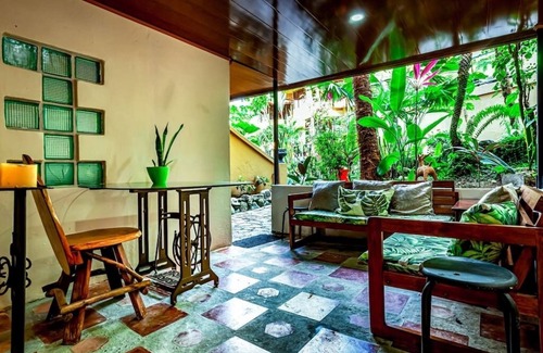 El Cerro Apartamento | Lovely Garden, 1 bedroom, with POOL & AC - Rogers Hospitality - Quepos/MA