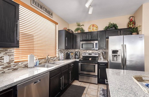 Avondale Casa | Lovely Garden Lakes,heated pool & Spa! Special montly rate!!