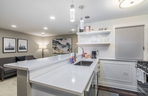 Park West Apartamento | Lovely Garden Set up is Perfect for Your Morning Coffee or a Drink After Some Great Blues Music at Kingston Mines by AllSet Turnover