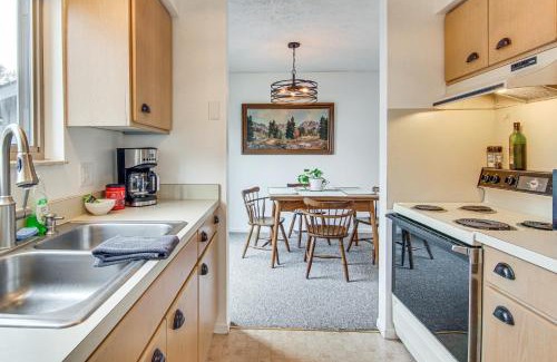 Druid Hills Apartamento | Lovely Hendersonville Apt with Deck 1 Mi to Main St