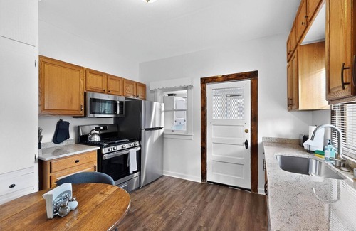 Downtown Albuquerque Casa | Lovely Historic 2bd/1ba home across from park, AC