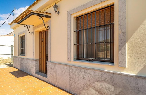 Valdeflores Casa | Lovely home in Minas del Castillo de