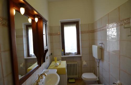 Croce Casa | Lovely Holiday Home in Monte Colombo on Farm