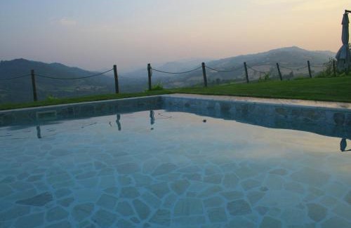 Croce Casa | Lovely Holiday Home in Monte Colombo on Farm