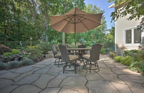 Holland Casa | Lovely Holland Home with 1 Mile to Lake Michigan!