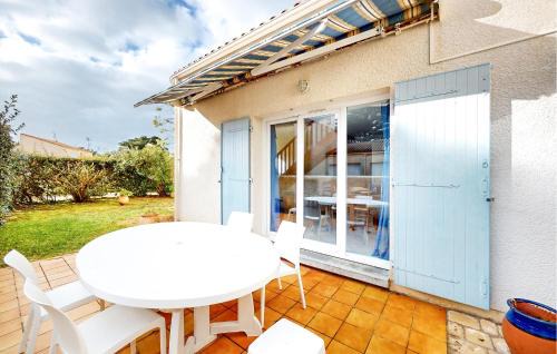 Saint-Trojan-les-Bains Casa | Lovely Home In Saint-Trojan-Les-Bains