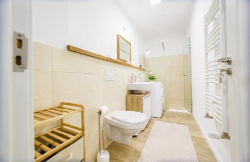 Oradea Apartamento | Lovely Home at West Residence