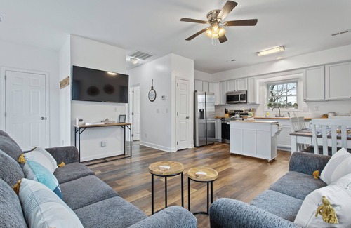 Pass Christian Casa | Lovely Home! Close to the Beach and Downtown!