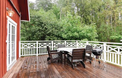 Algaras Casa | Lovely Home In Älgarås With Kitchen