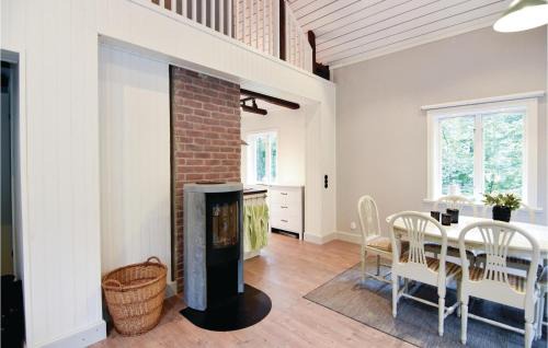 Algaras Casa | Lovely Home In Älgarås With Kitchen