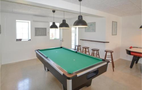 Allingabro Casa | Lovely Home In Allingåbro With Kitchen