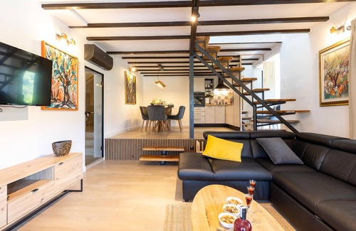 Gospic Casa | Preciosa casa en Gospic con sauna