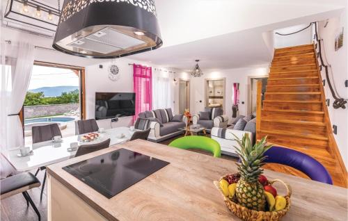 Skrbcici Casa | Lovely Home In Krk With Kitchen