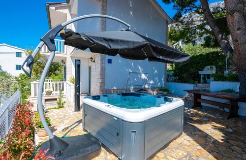 Marusici Casa | Acogedora casa en Marusici con jacuzzi