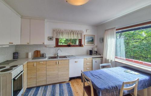 Masfjorden Casa | Lovely Home In Masfjordnes With Wifi