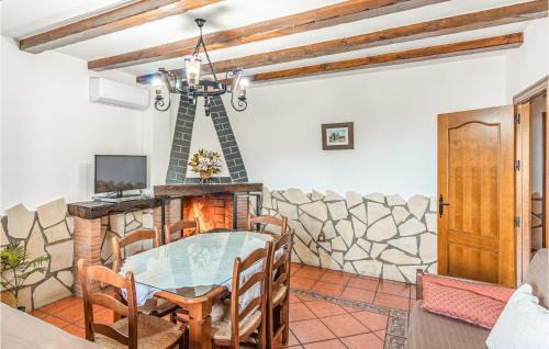 Mecina Bombaron Casa | Lovely Home In Mecina Bombarón