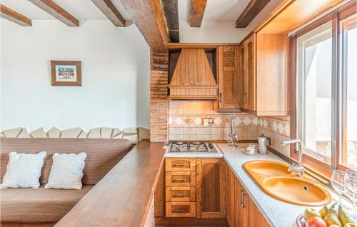 Mecina Bombaron Casa | Lovely Home In Mecina Bombarón