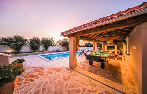 Pridraga Casa | Lovely Home In Pridraga