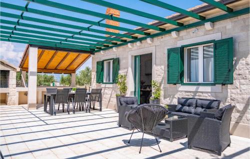 Praznica Casa | Lovely Home In Pucisca - Praznica