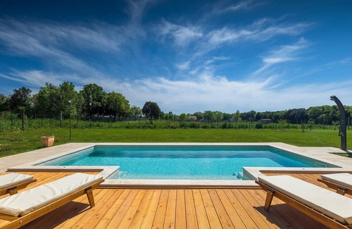 Galizana Casa | Preciosa casa en Pula con sauna