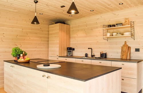 Risor Casa | Preciosa casa en Risør con cocina
