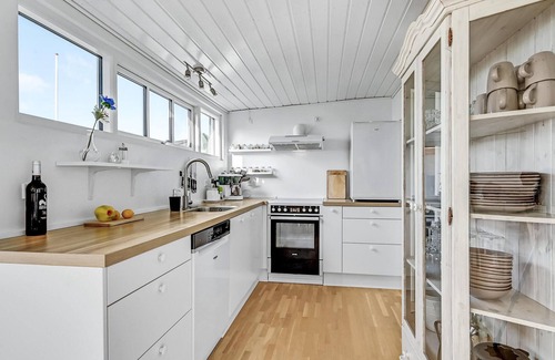 Ronde Casa | Hermosa casa en Rønde con vista al mar