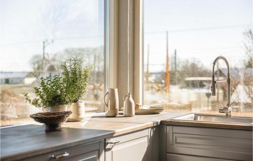 Simrishamn Casa | Lovely Home In Simrishamn With Kitchen