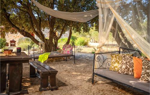 Cove Basina (Jelsa) Casa | Lovely Home In Stari Grad