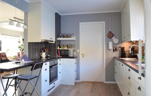 Kvinnherad Casa | Lovely Home In Utåker With Wifi